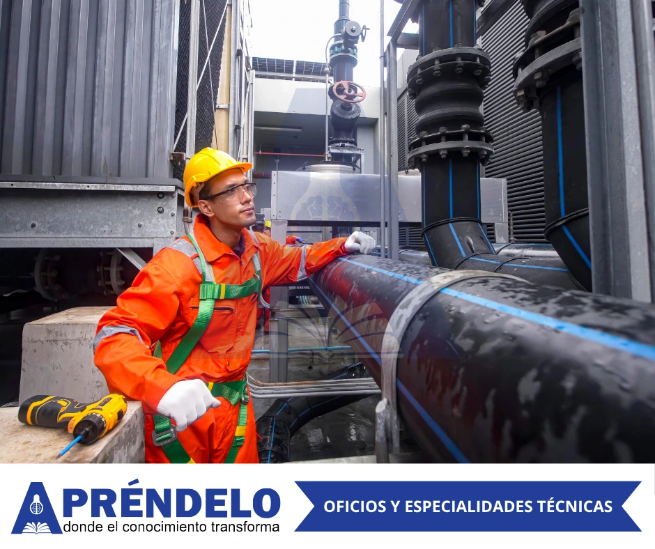 Técnico industrial con equipo de seguridad operando maquinaria - Cursos de Oficios Técnicos - Aprendelo